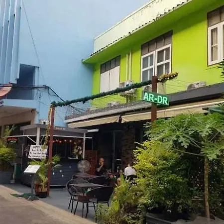 Green Box Hostel