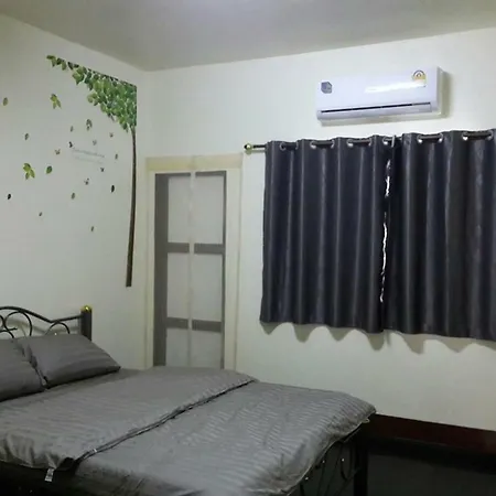 Green Box Hostel